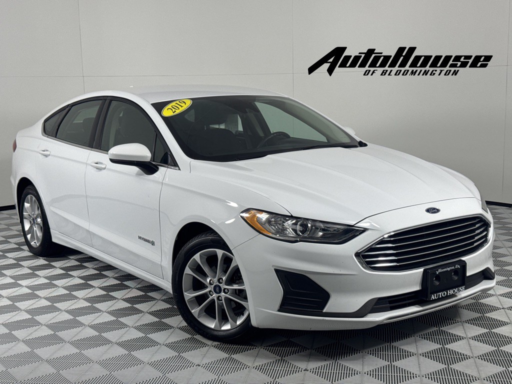 2019 Ford Fusion Image 1