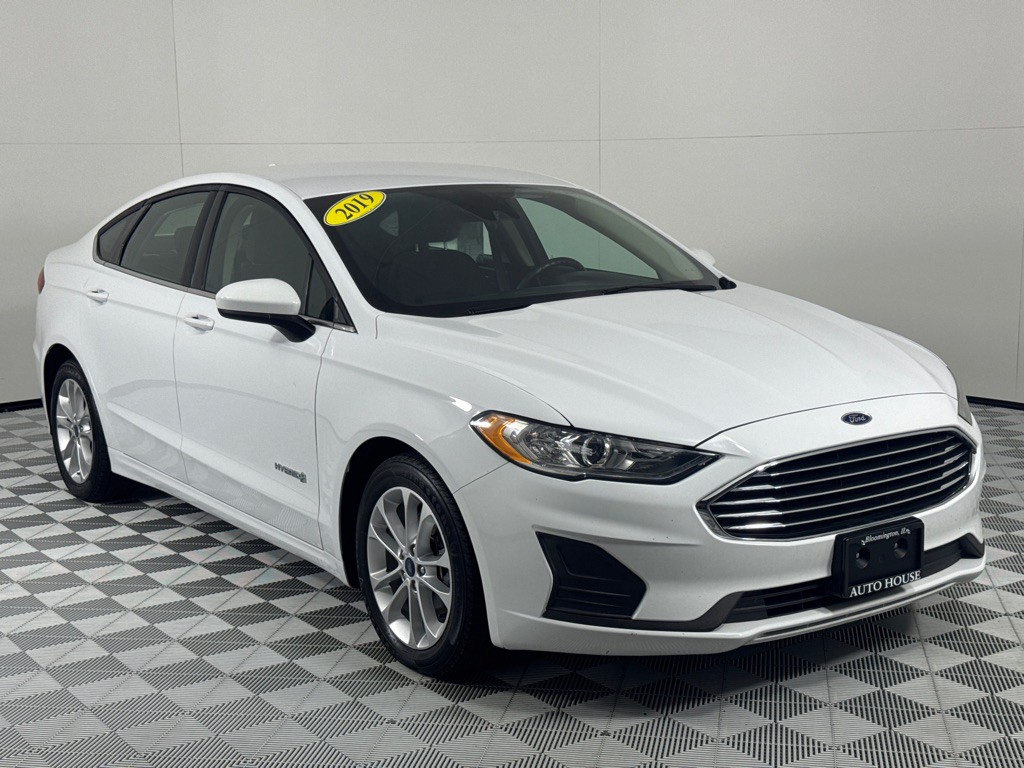 2019 Ford Fusion Image 3