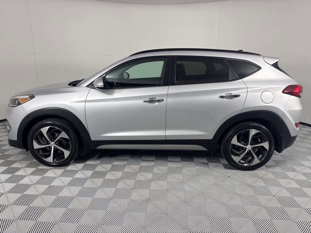 2017 Hyundai Tucson Image 8