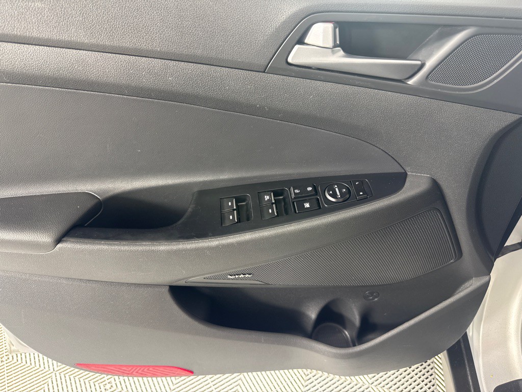 2017 Hyundai Tucson Image 12