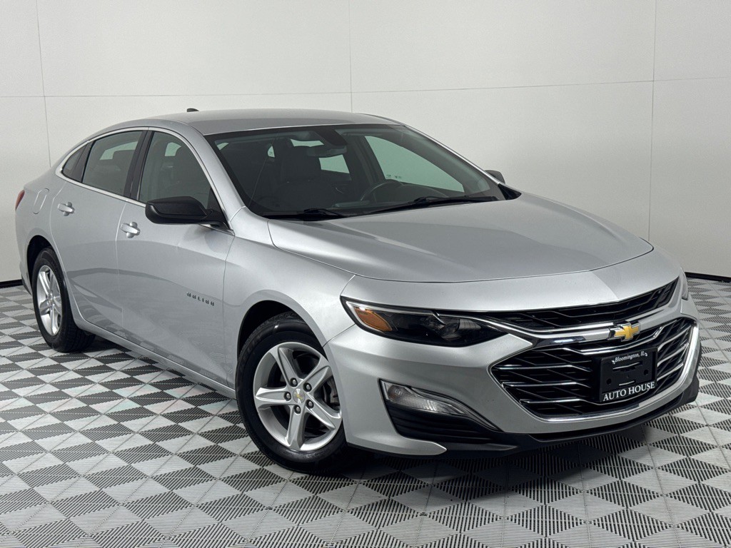 2020 Chevrolet Malibu Image 2