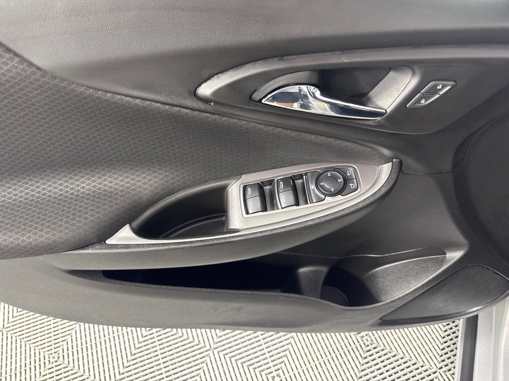 2020 Chevrolet Malibu Image 13