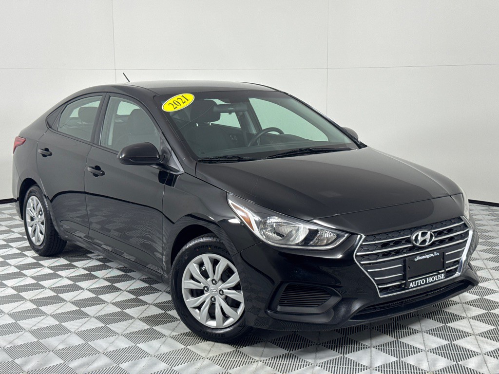 2021 Hyundai Accent Image 2
