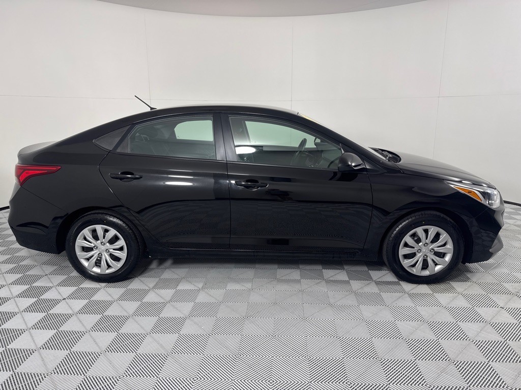 2021 Hyundai Accent Image 4