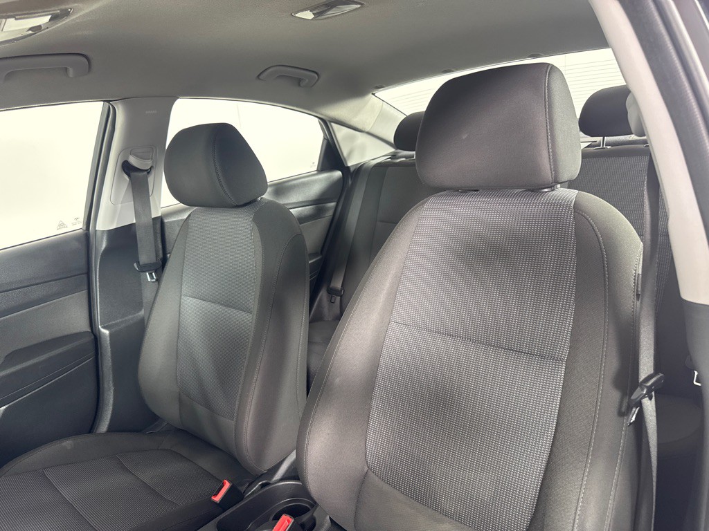 2021 Hyundai Accent Image 12
