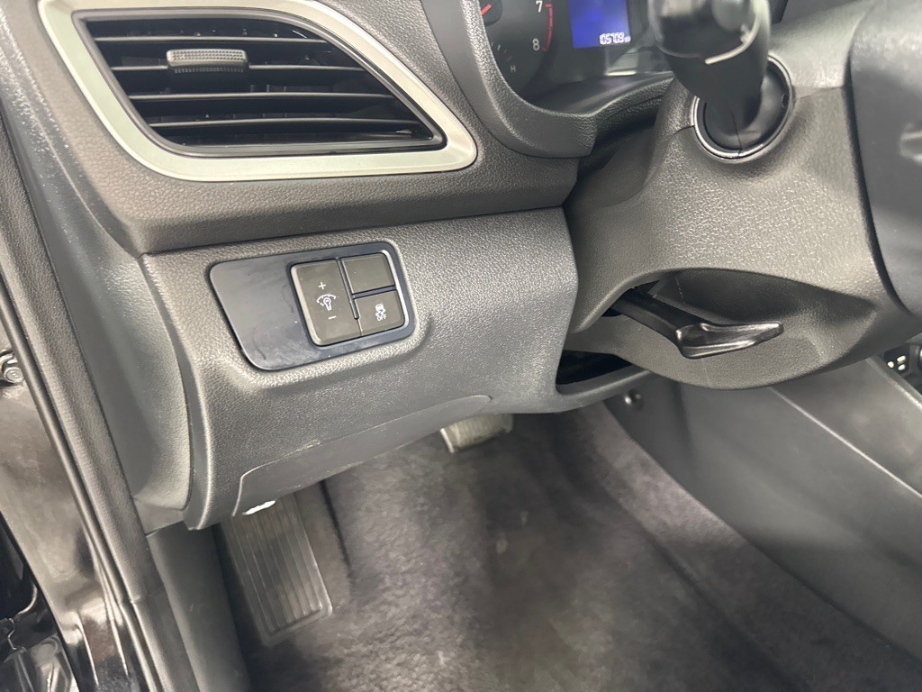 2021 Hyundai Accent Image 13