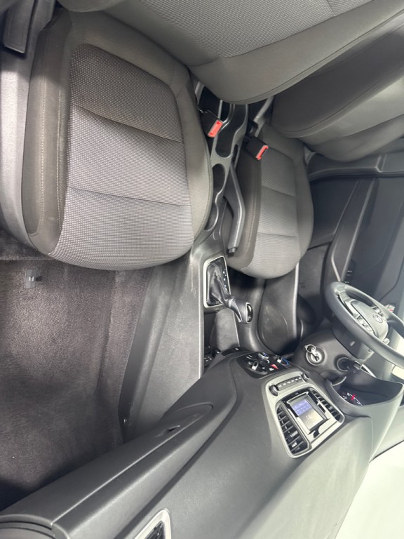 2021 Hyundai Accent Image 22