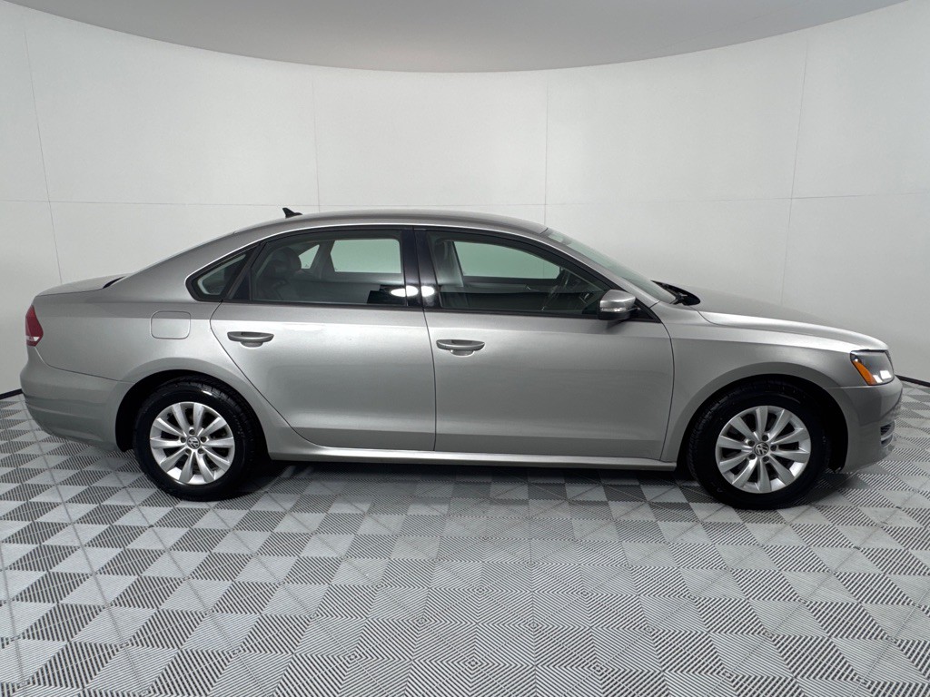 2014 Volkswagen Passat Image 4