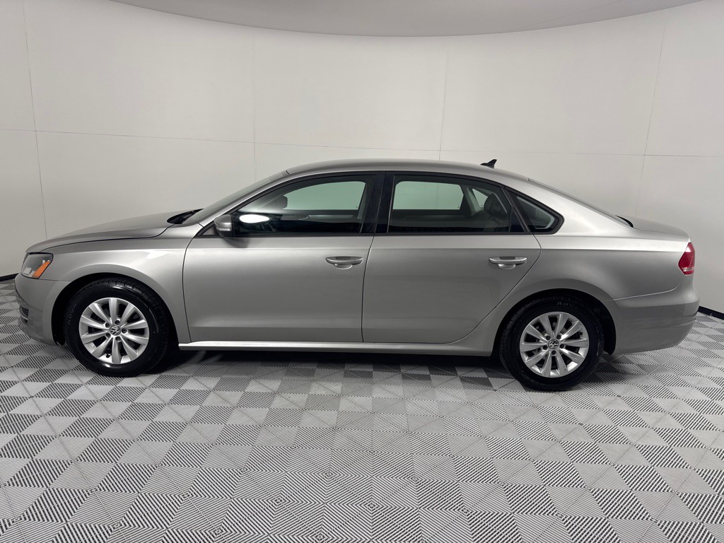 2014 Volkswagen Passat Image 8