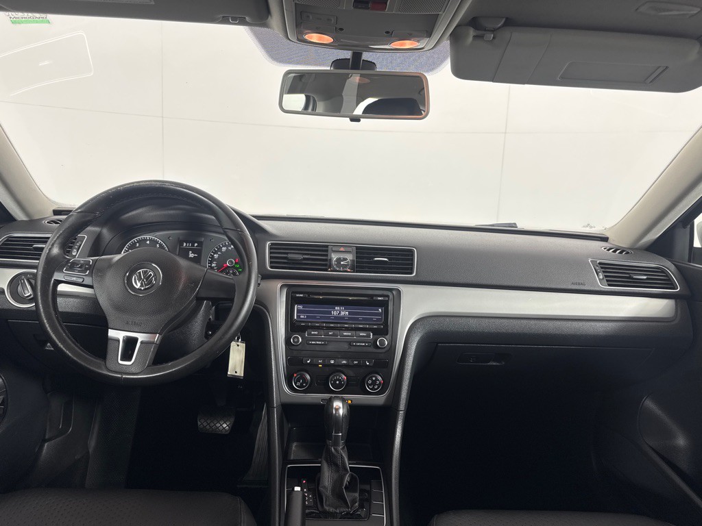 2014 Volkswagen Passat Image 22