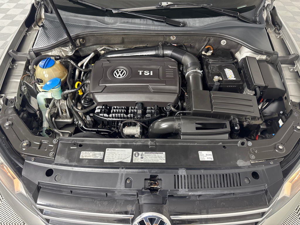 2014 Volkswagen Passat Image 23