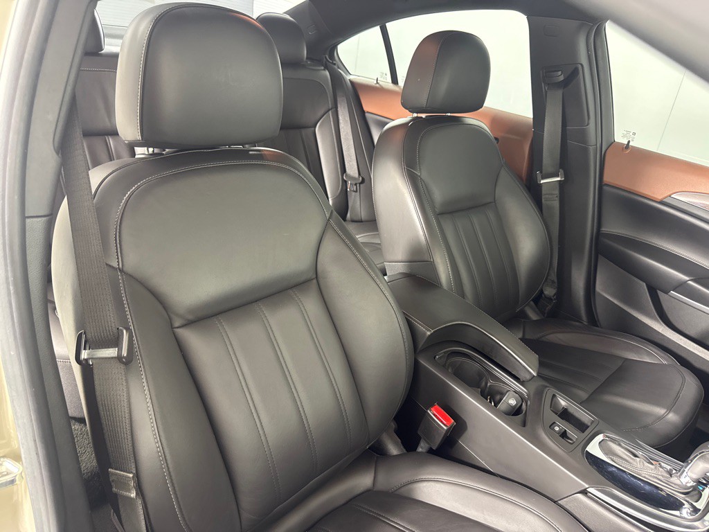 2016 Buick Regal Image 21