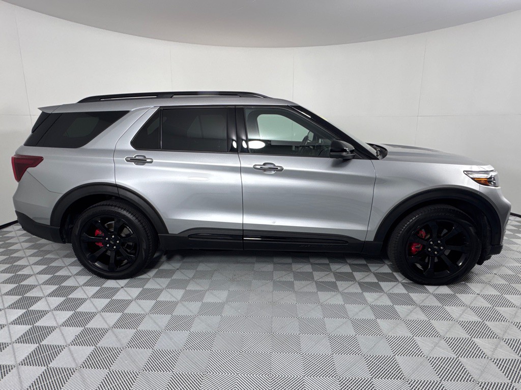 2020 Ford Explorer Image 4