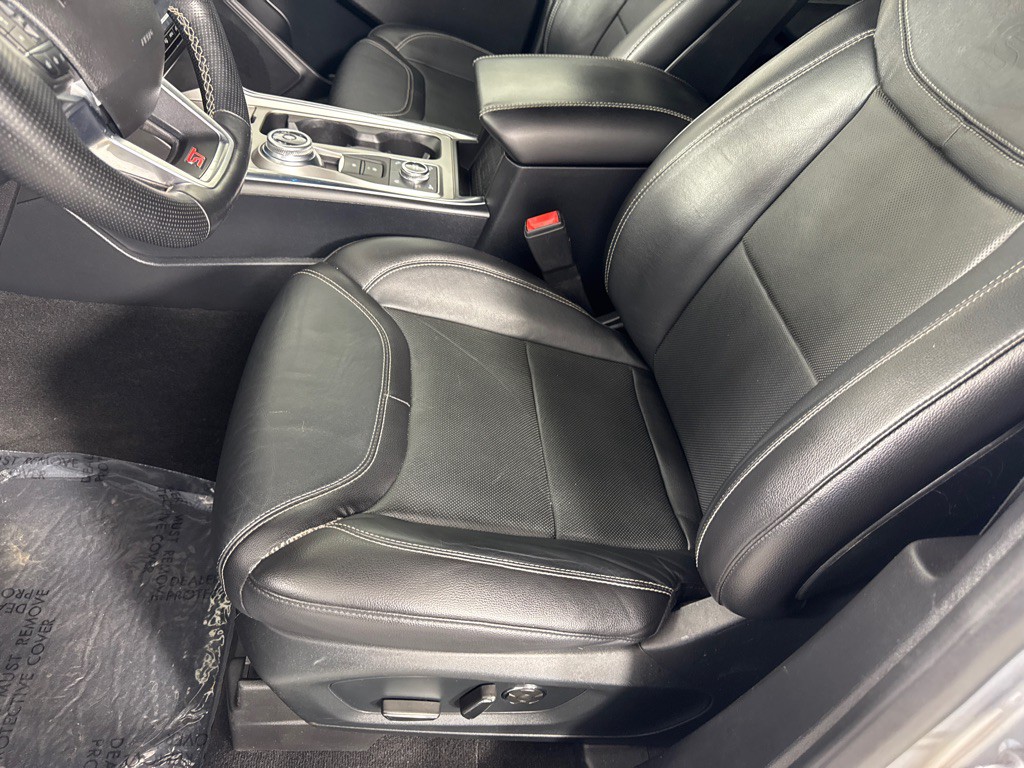 2020 Ford Explorer Image 14