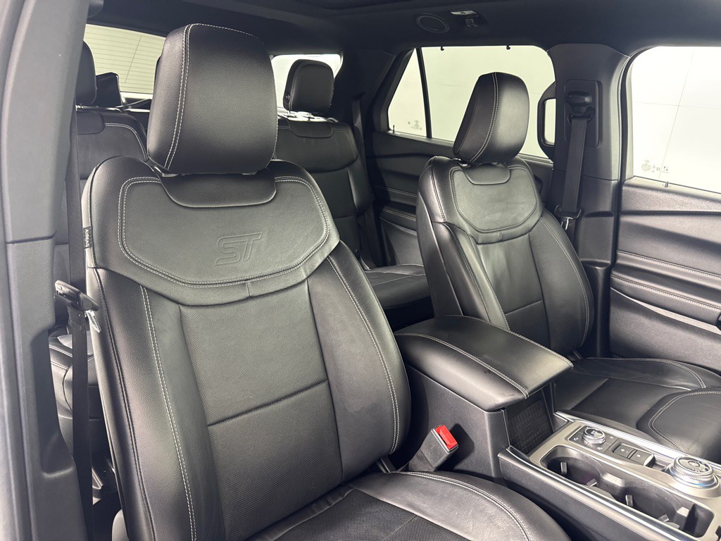 2020 Ford Explorer Image 30