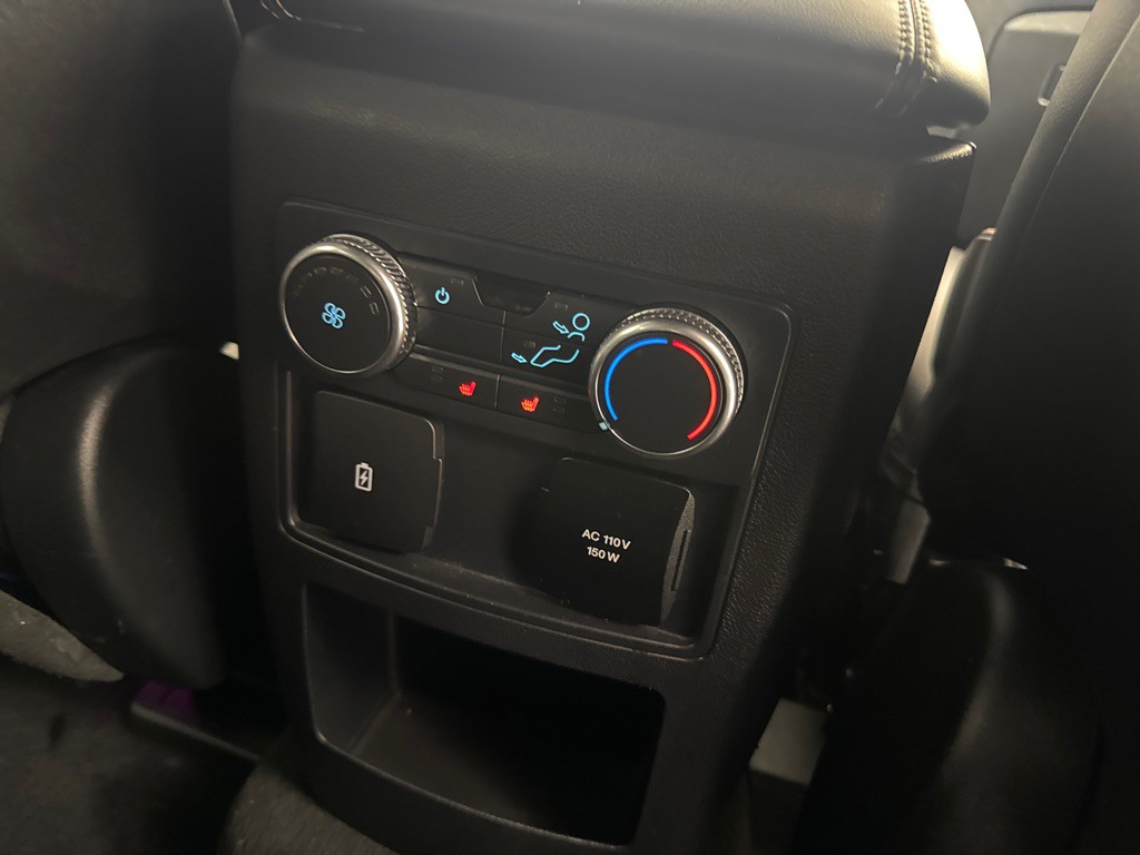 2020 Ford Explorer Image 32