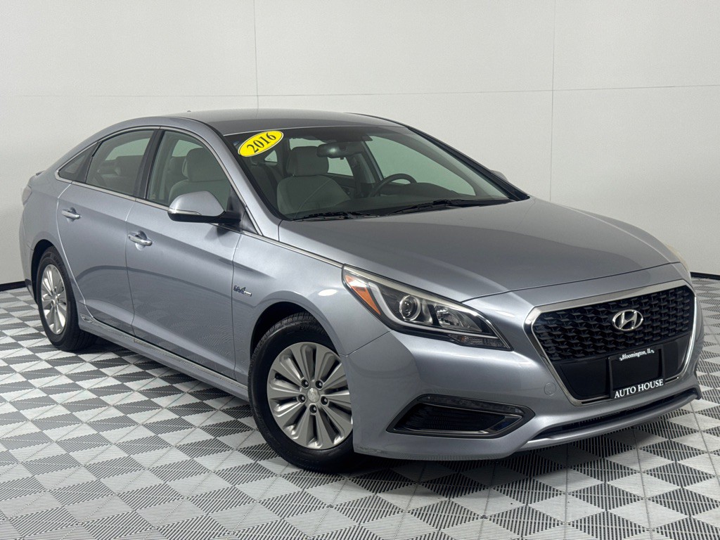 2016 Hyundai Sonata Image 2