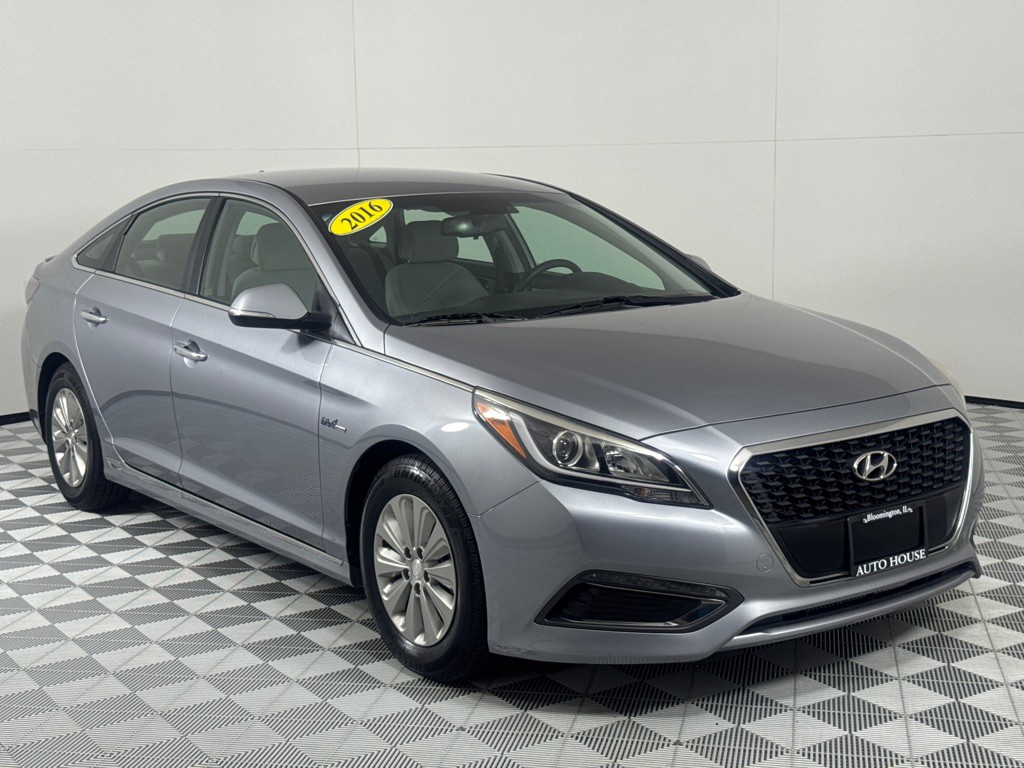 2016 Hyundai Sonata Image 3