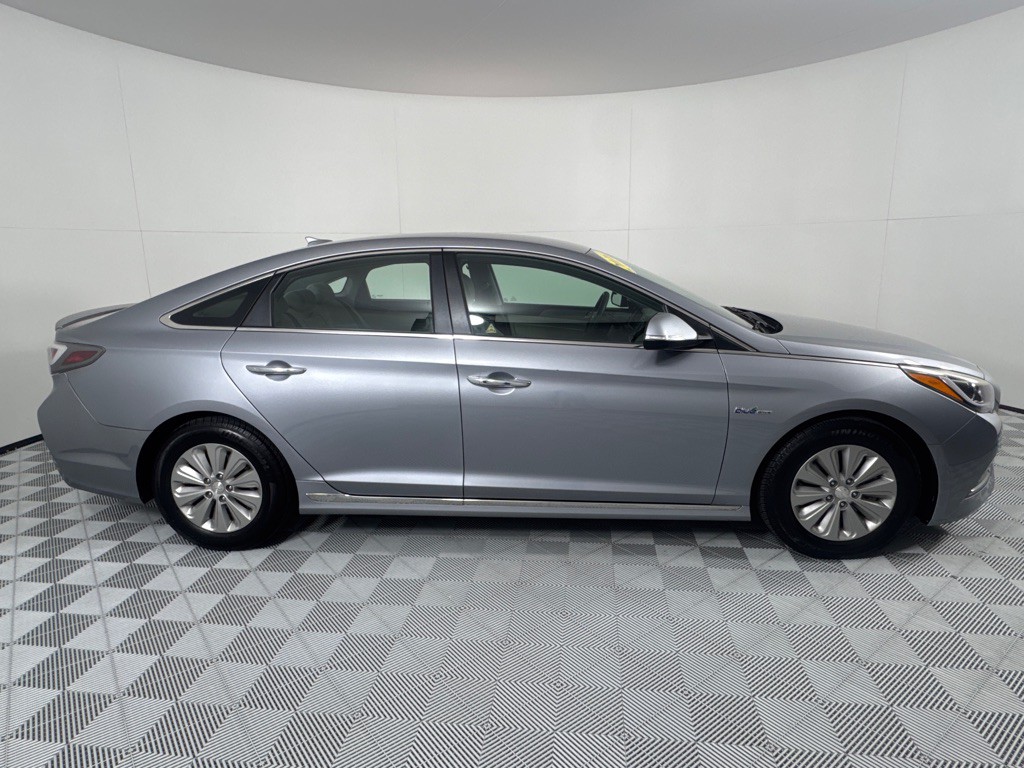 2016 Hyundai Sonata Image 4
