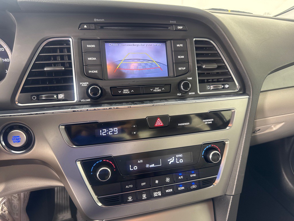 2016 Hyundai Sonata Image 18