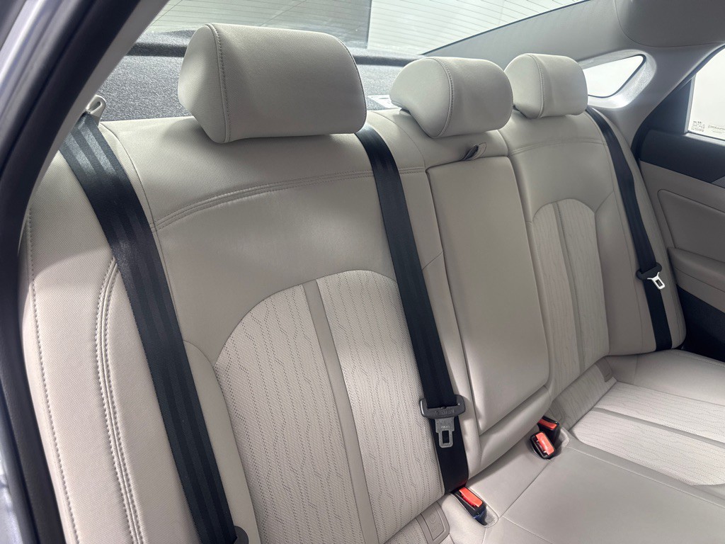 2016 Hyundai Sonata Image 23