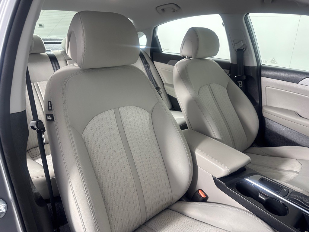 2016 Hyundai Sonata Image 25