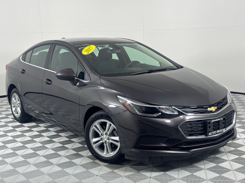 2017 Chevrolet Cruze Image 2