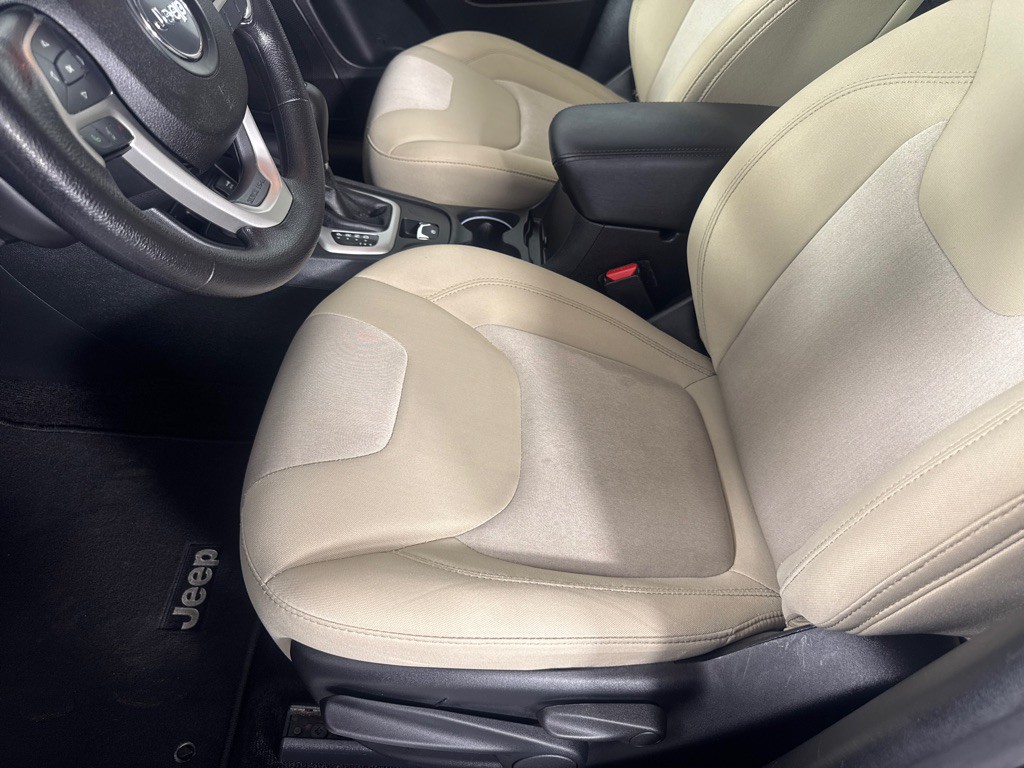2016 Jeep Cherokee Image 13