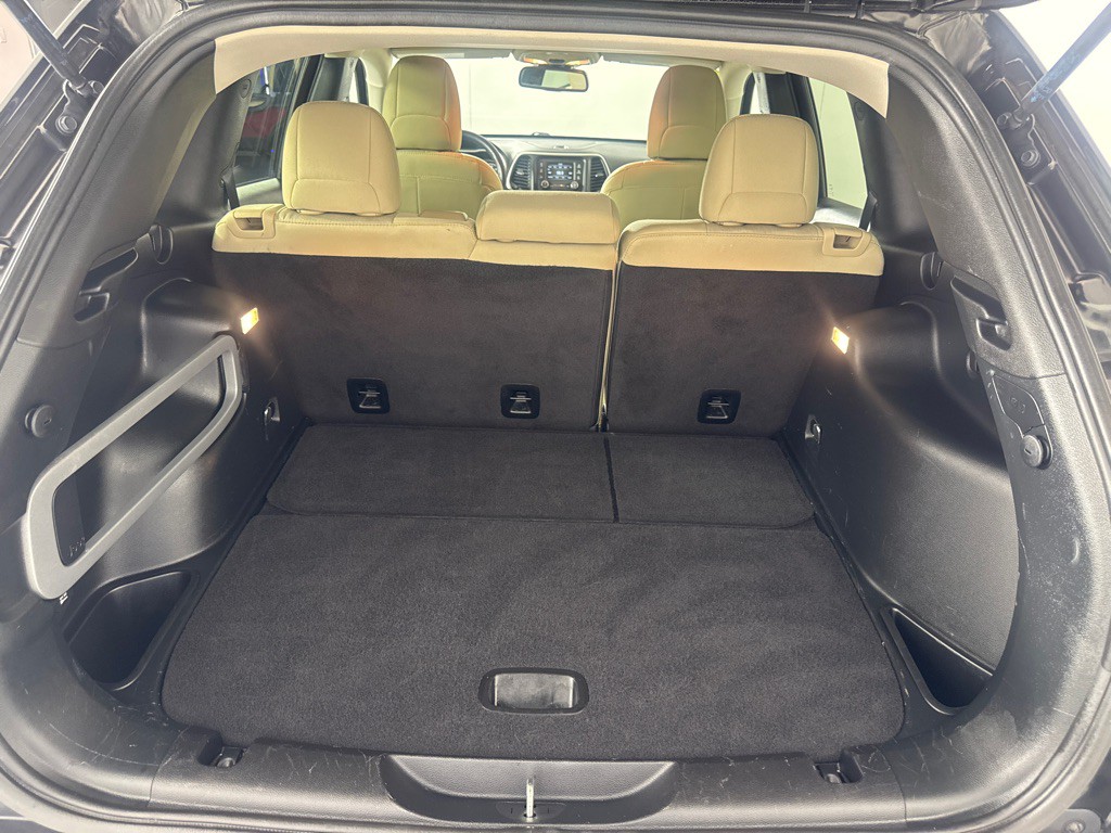 2016 Jeep Cherokee Image 21