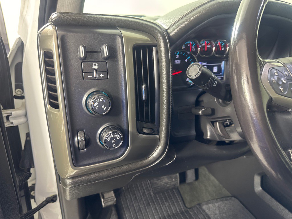 2018 Chevrolet Silverado 1500 Image 16