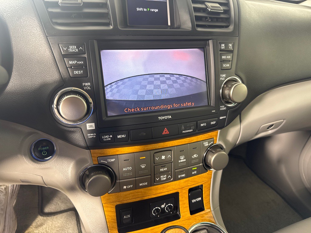 2010 Toyota Highlander Image 16