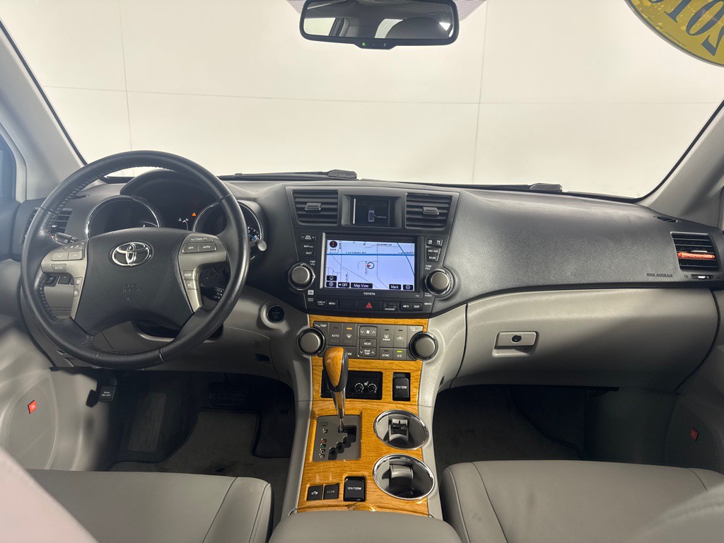 2010 Toyota Highlander Image 25