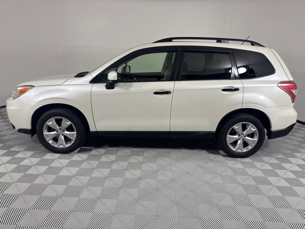 2014 Subaru Forester Image 8