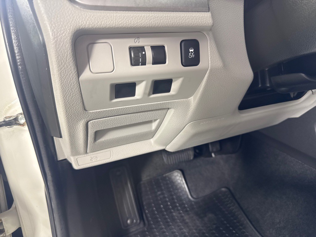 2014 Subaru Forester Image 16