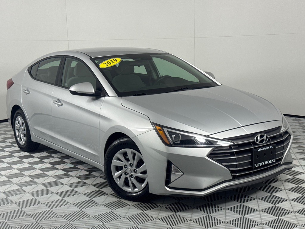 2019 Hyundai Elantra Image 2