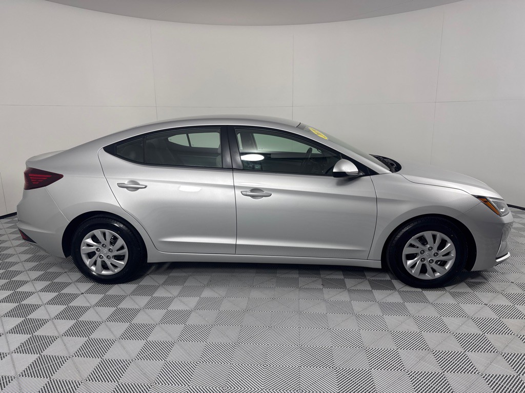 2019 Hyundai Elantra Image 4