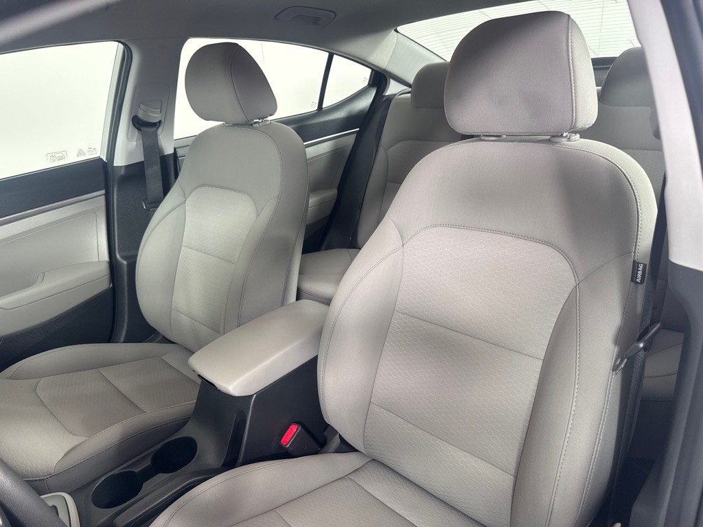 2019 Hyundai Elantra Image 12