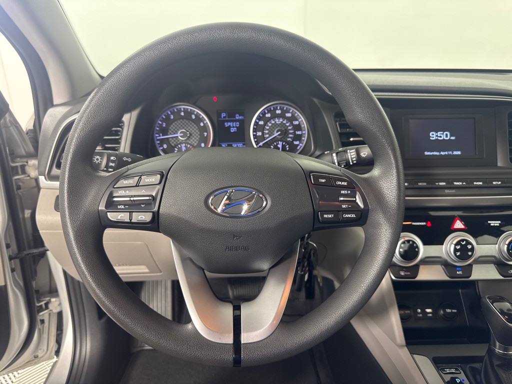 2019 Hyundai Elantra Image 14