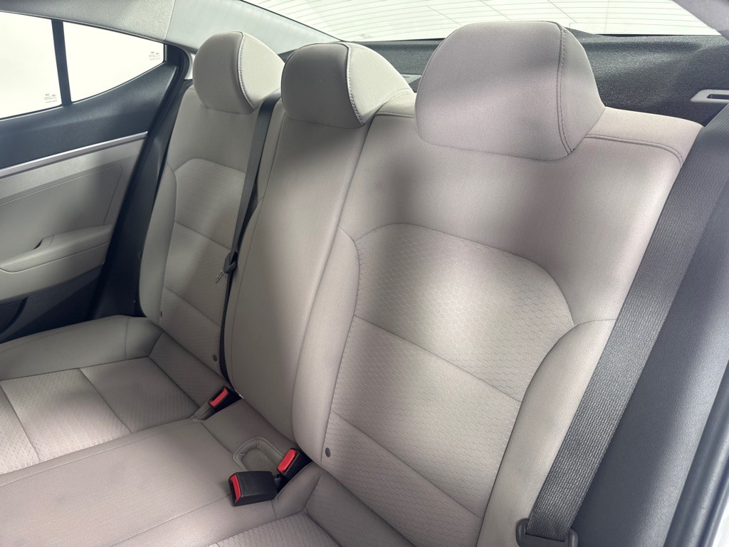 2019 Hyundai Elantra Image 18