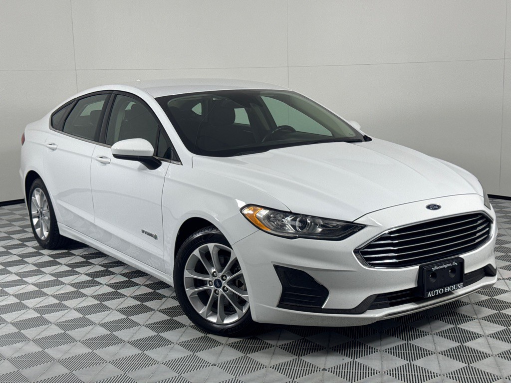 2019 Ford Fusion Image 2