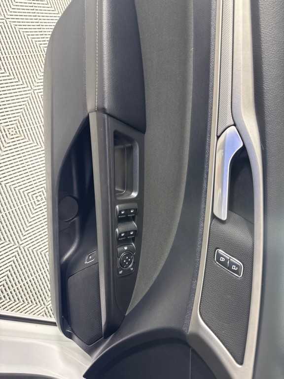 2019 Ford Fusion Image 12