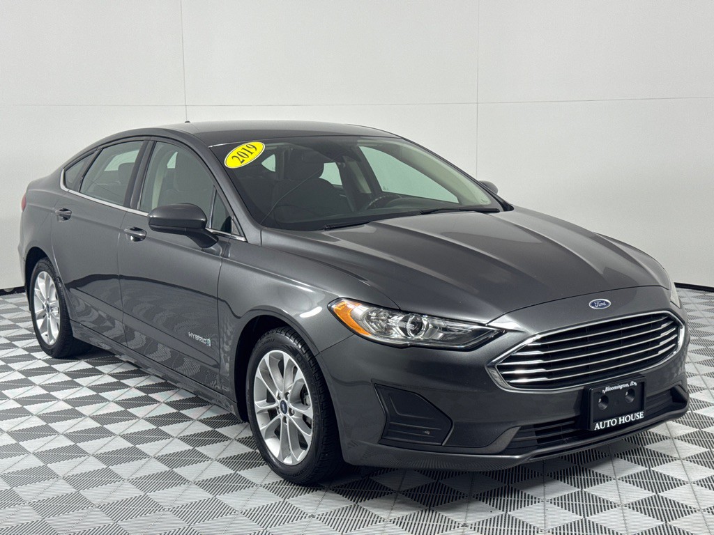 2019 Ford Fusion Image 3