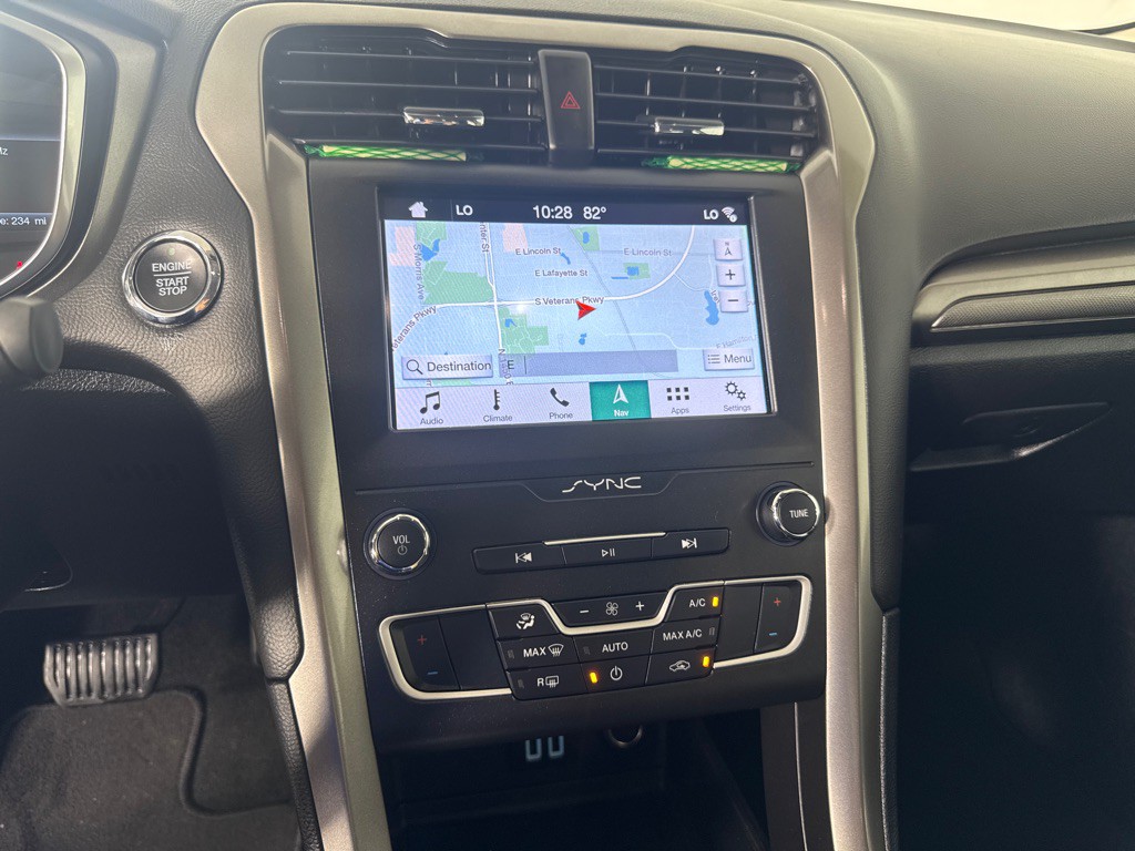2019 Ford Fusion Image 17