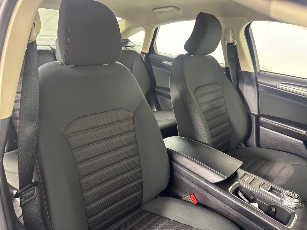 2019 Ford Fusion Image 24