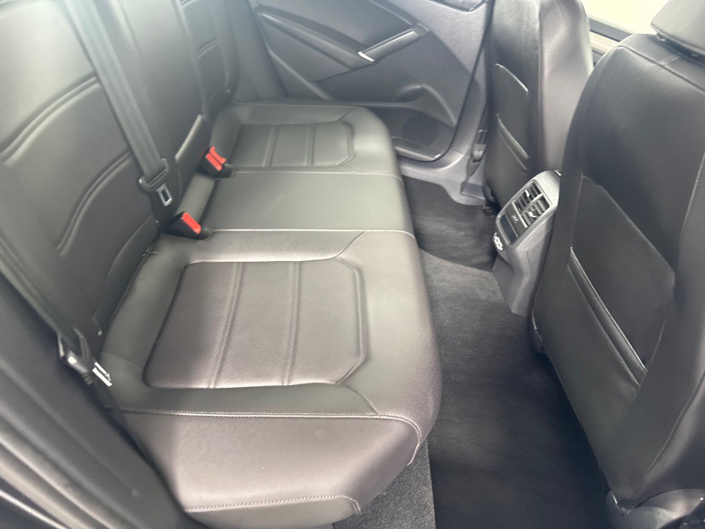 2021 Volkswagen Passat Image 24