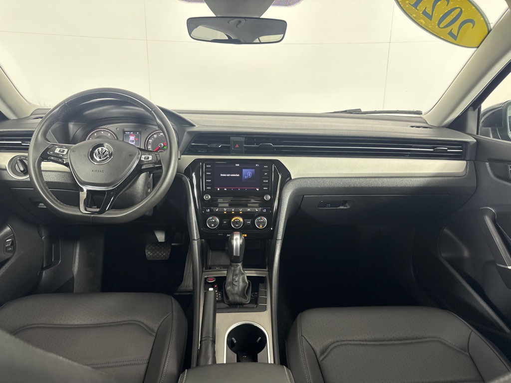 2021 Volkswagen Passat Image 28