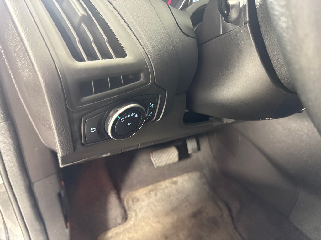 2017 Ford Focus Image 15