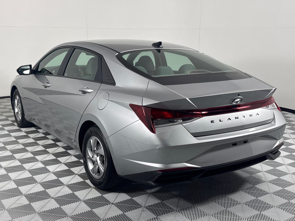 2021 Hyundai Elantra Image 7