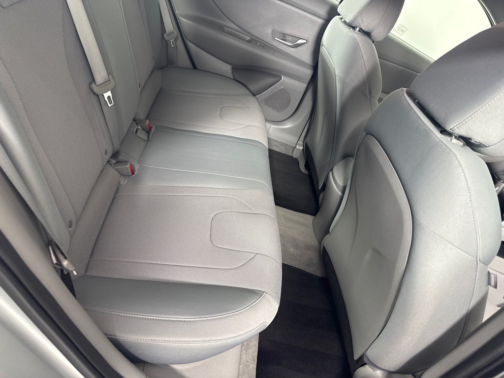 2021 Hyundai Elantra Image 22