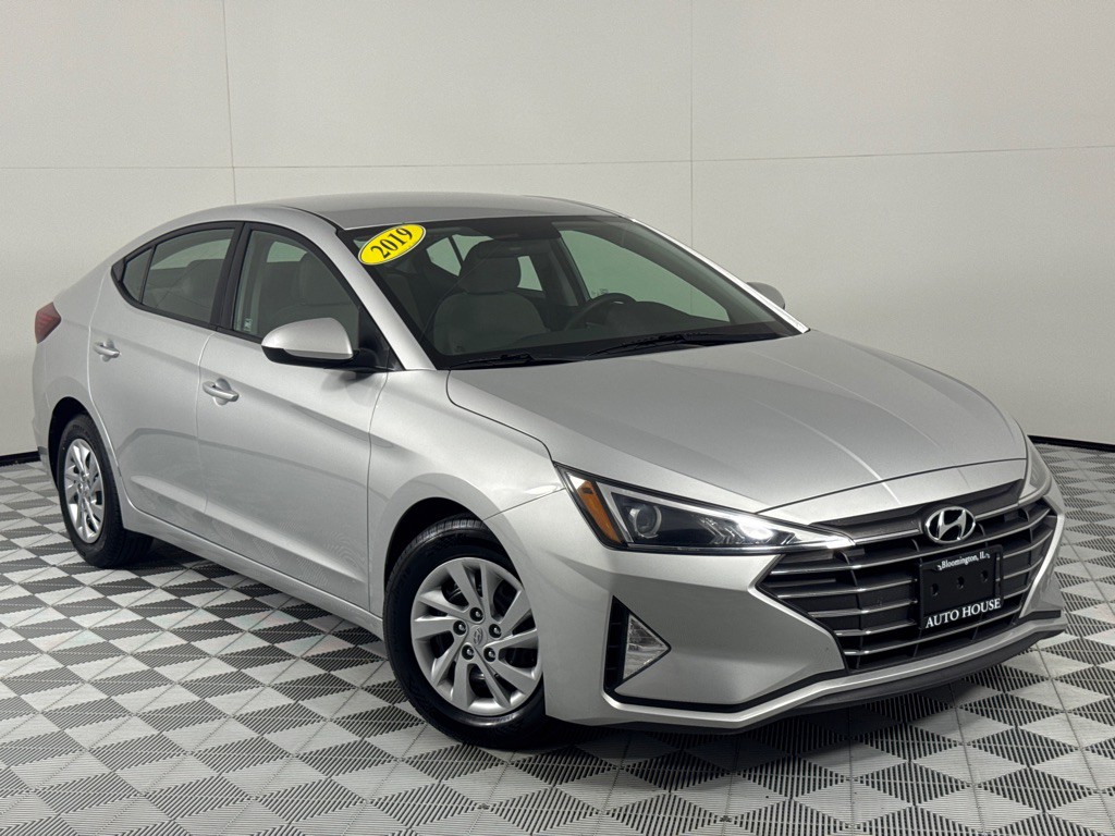 2019 Hyundai Elantra Image 2